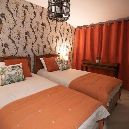 Chambre Jungle Dans Maison D'Hote "Le Petit Clouet"- Rochecorbon Exterior photo