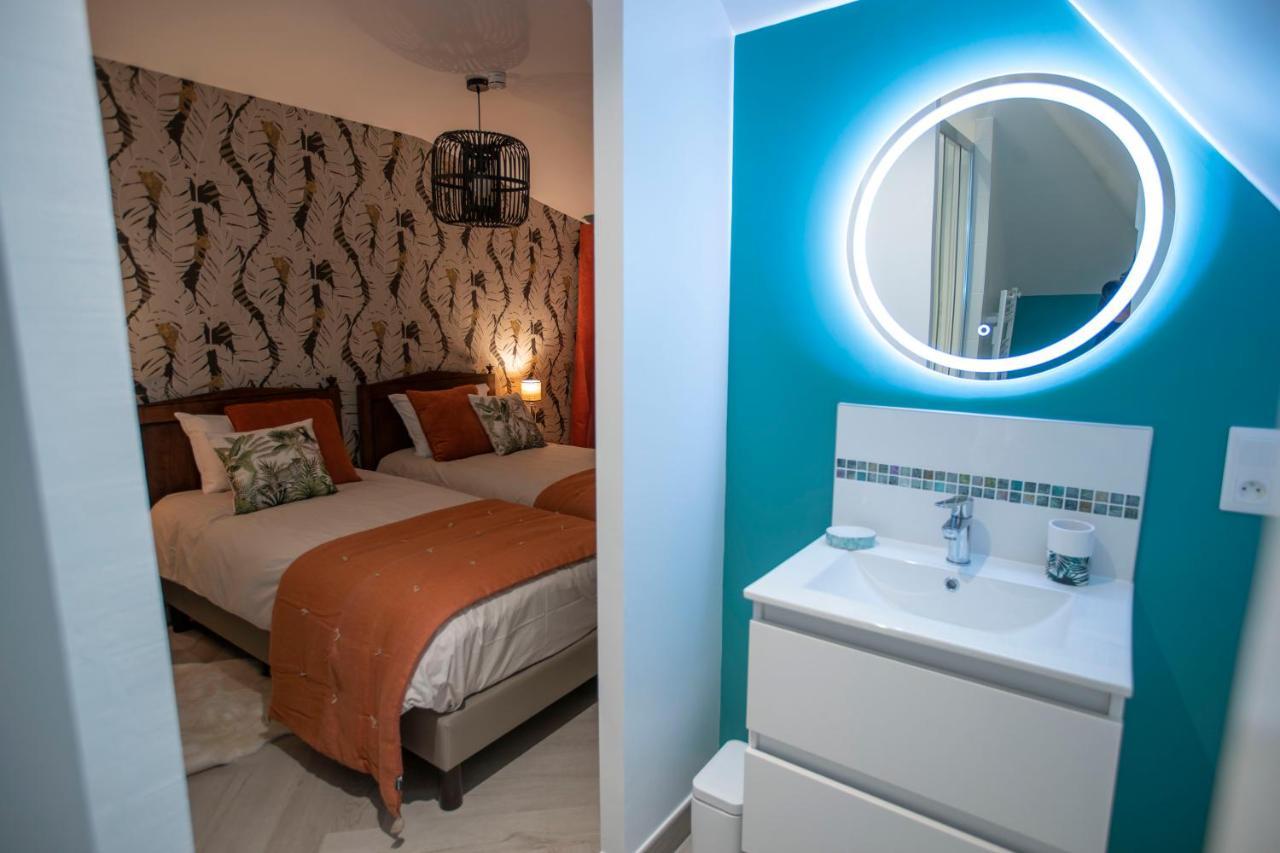 Chambre Jungle Dans Maison D'Hote "Le Petit Clouet"- Rochecorbon Exterior photo